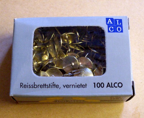Reißzwecken reißnägel - reißzwecken,