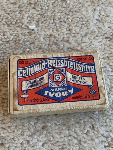 Celluloid-Reissbrettstifte