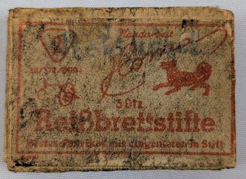 Alte schachtel reißzwecken - alte,